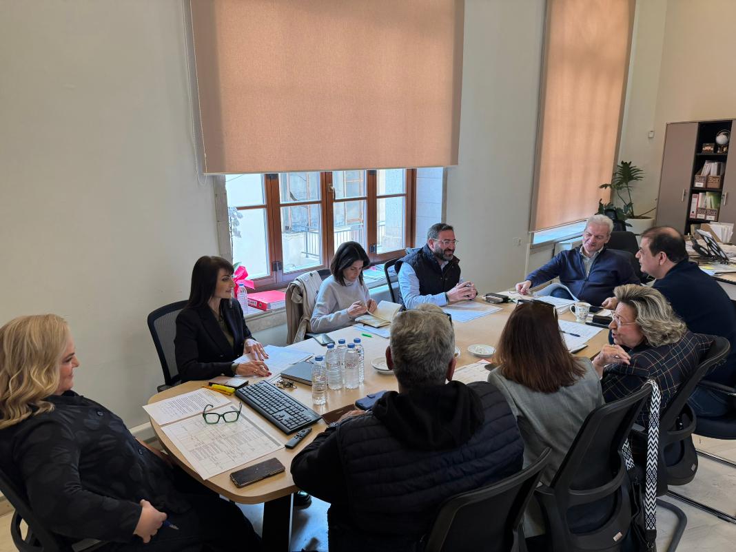 Συνάντηση εργασίας του Δημάρχου Ηρακλείου Αλέξη Καλοκαιρινού με την Ομάδα Έργου για το Πρόγραμμα της Βιώσιμης Αστικής Ανάπτυξης