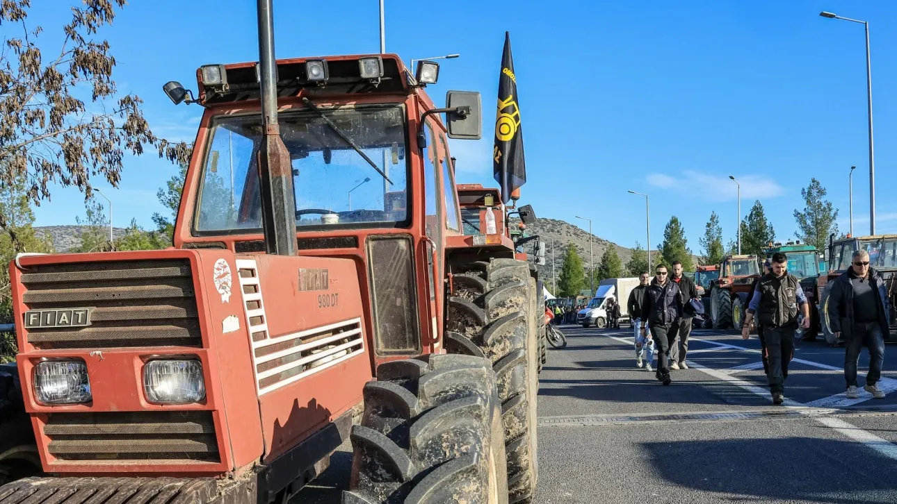 Διαρκείς συσκέψεις των αγροτών για τις επόμενες κινήσεις – Πυρετός διεργασιών στα μπλόκα