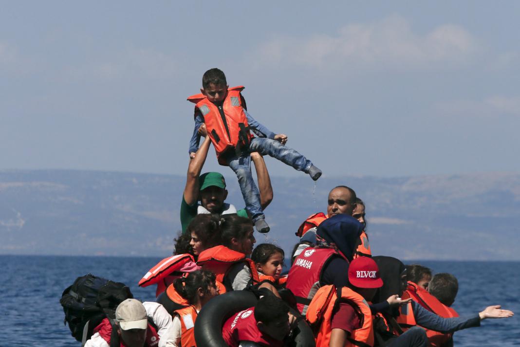 Νεκροί χωρίς όνομα: Επιστήμονες προσπαθούν να ταυτοποιήσουν μετανάστες που πέθαναν στη θάλασσα