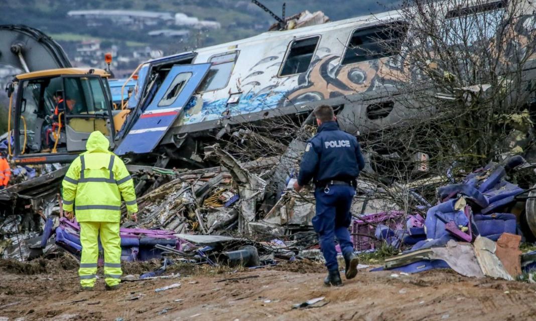 Δυστύχημα στα Τέμπη: Εντοπίστηκαν ίχνη ξυλόλιου στο σημείο - Τι δείχνει η έρευνα του ΕΜΠ