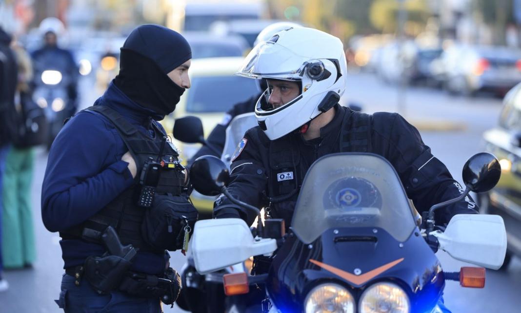 «Φάμπρικα» καλλιέργειας κάνναβης ξετρύπωσε η ΕΛ.ΑΣ.