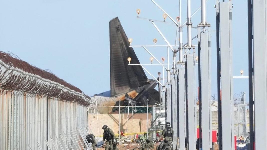 Στις φλόγες αεροπλάνο στο αεροδρόμιο Τζίμαε της Νοτίου Κορέας