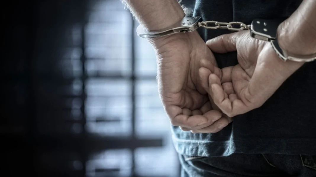 Σύλληψη επιχειρηματία για λαθρεμπόριο μετά από έφοδο του ΣΔΟΕ