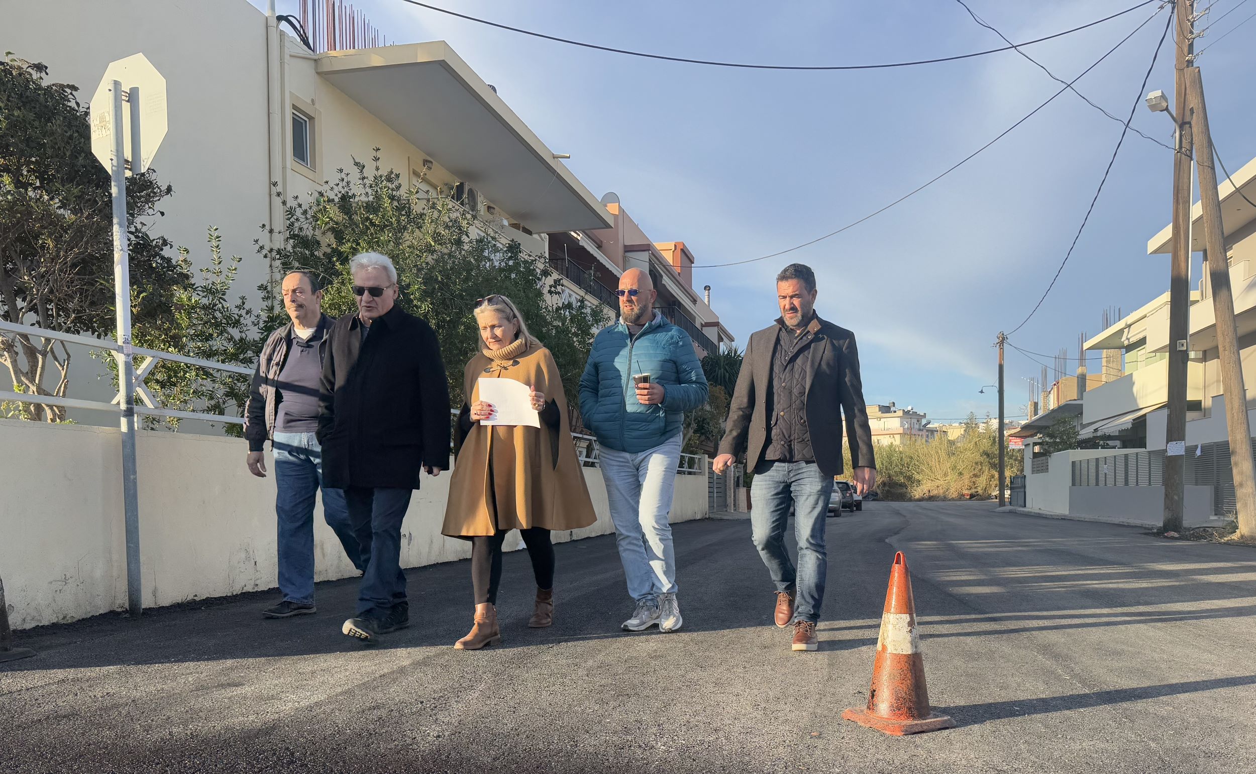Αυτοψία Καλοκαιρινού στις εργασίες φρεζαρίσματος και ασφαλτόστρωσης στην περιοχή της Χριστομιχάλη Ξυλούρη