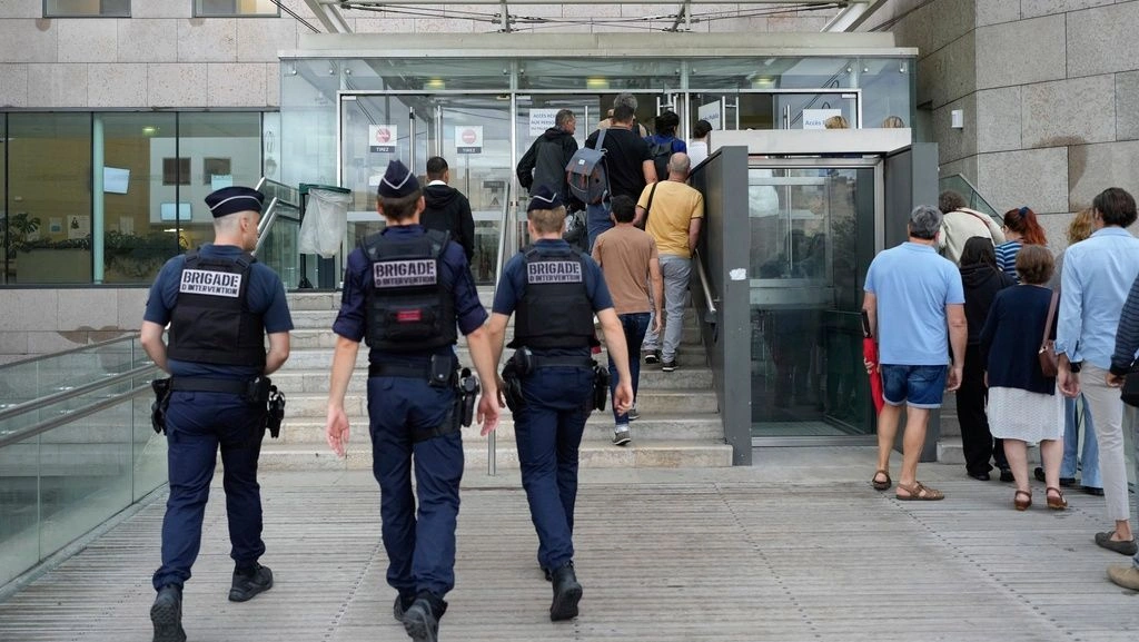 Ισόβια σε μητέρα που βασάνιζε τη 13χρονη κόρη της αφήνοντάς τη να λιμοκτονήσει