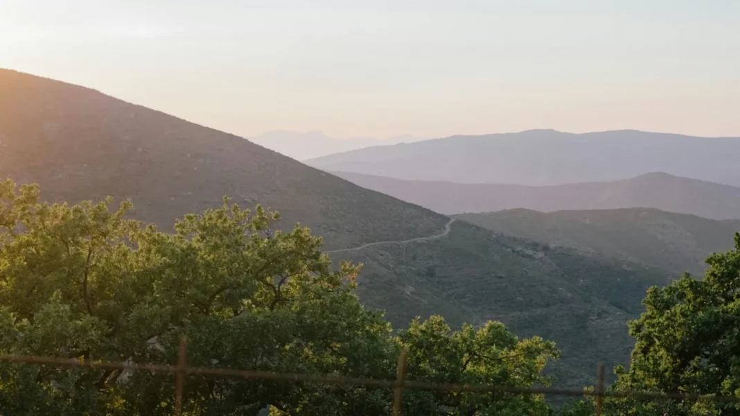 Πρωτιά της Άνδρου ανάμεσα σε 15 προτεινόμενα μέρη της Ευρώπης για διακοπές