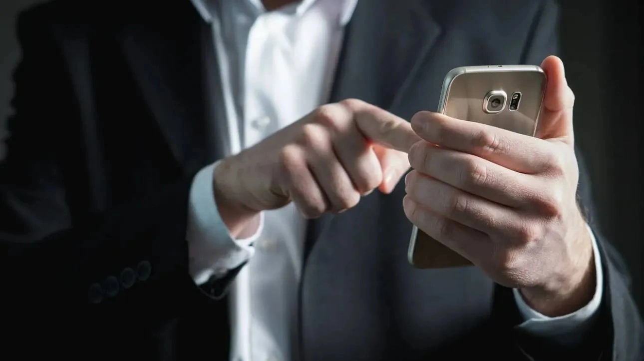 Πώς λειτουργεί το νέο app της ΑΑΔΕ – Ποιοι επαγγελματίες το χρειάζονται