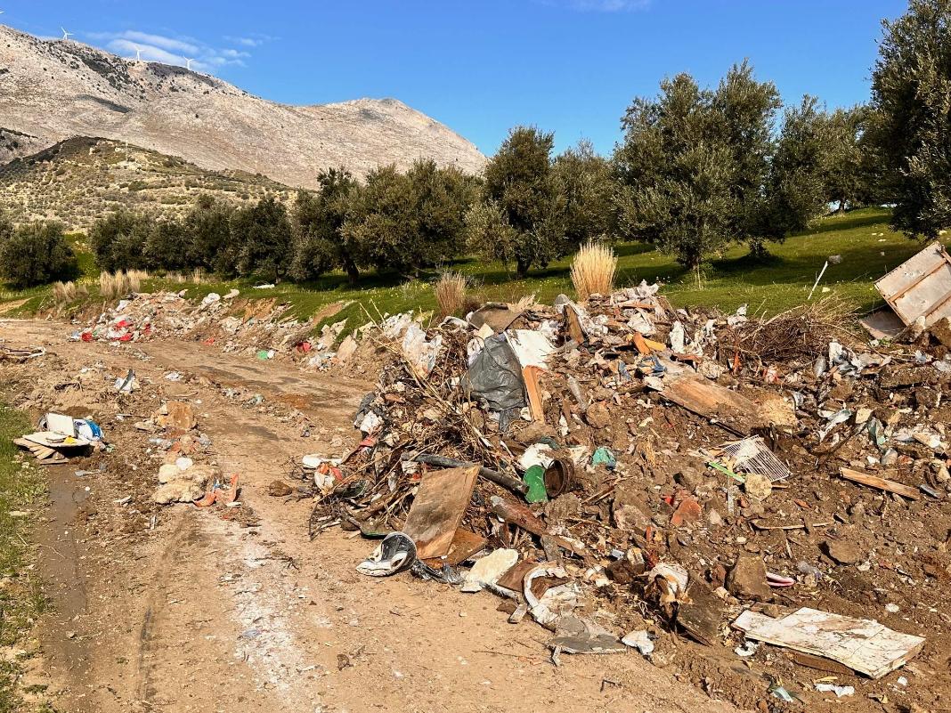 Εκτεταμένη δράση καθαριότητας στον Κρουσώνα από το Δήμο Μαλεβιζίου