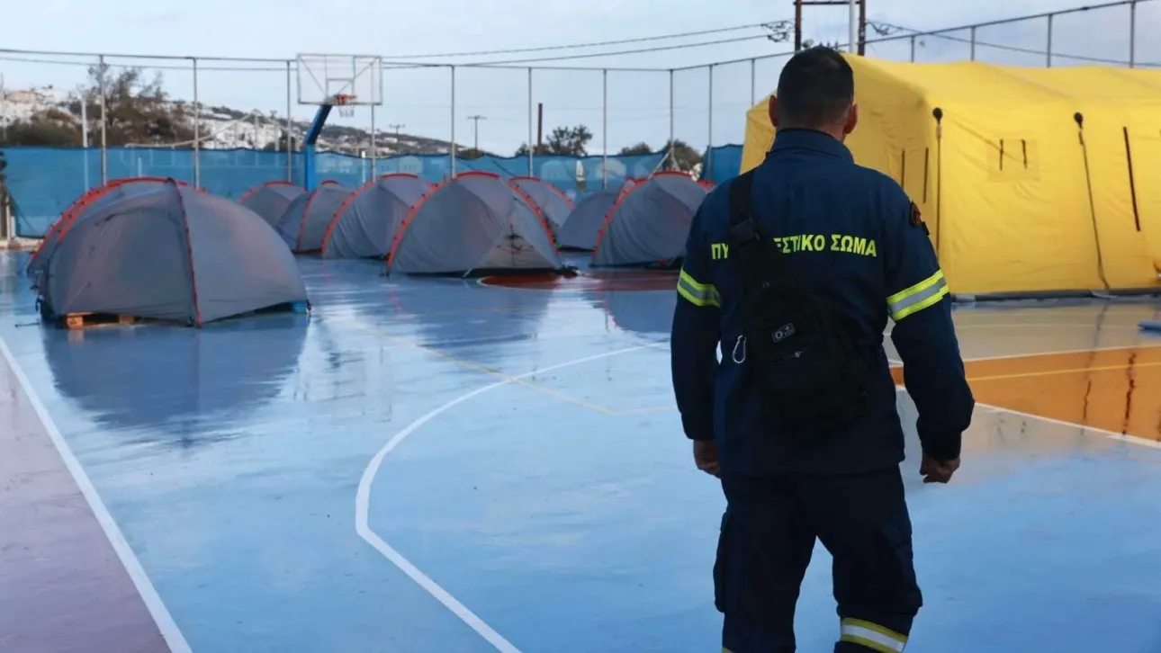 Σεισμοί στη Σαντορίνη: Τι είναι το σχέδιο «Εγκέλαδος 2» – Οι τέσσερις φάσεις του