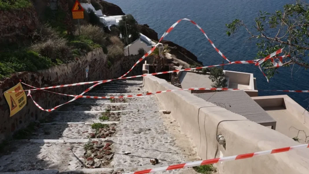 Σαντορίνη: Πόσο κινδυνεύουν τα κτήρια – Τι έδειξαν 12.000 προσεισμικοί έλεγχοι