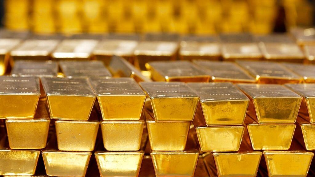 Στον χρυσό καταφεύγουν οι επενδυτές – Γιατί η τιμή του σπάει το ένα ρεκόρ μετά το άλλο