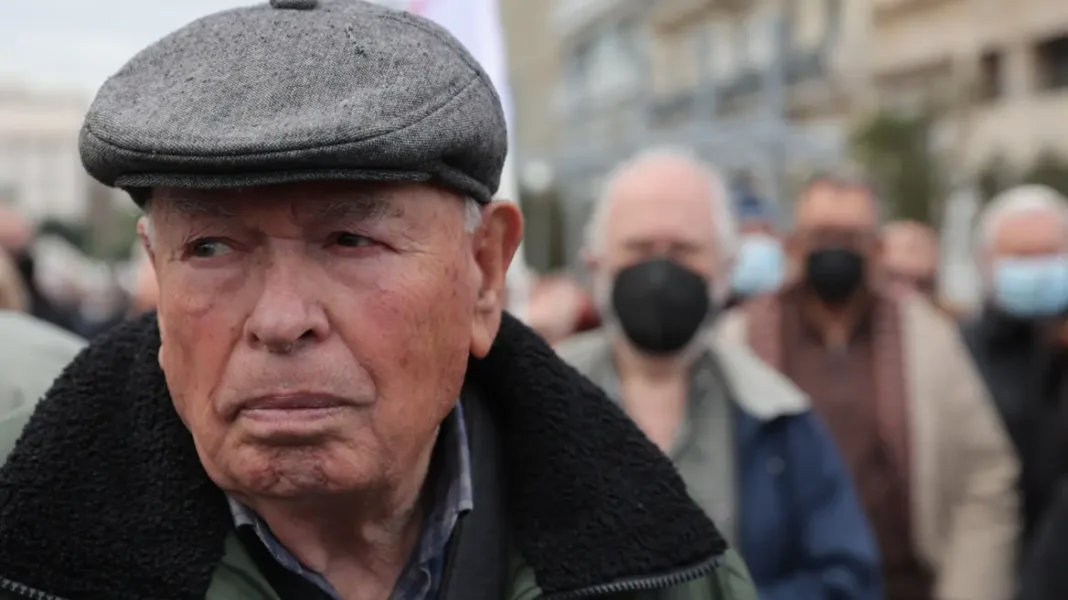 Συντάξεις Mαρτίου: Δείτε τις ημερομηνίες πληρωμής για όλα τα ταμεία