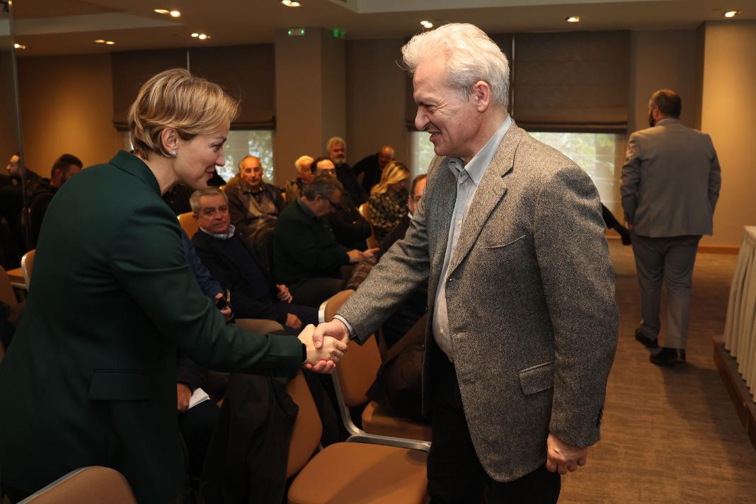Νέα παρέμβαση Καλοκαιρινού για την κατανομή και διαχείριση του ενεργειακού χώρου: «Πρέπει να εξηγηθεί γιατί όλος ο ενεργειακός χώρος εκχωρείται σε ιδιώτες»