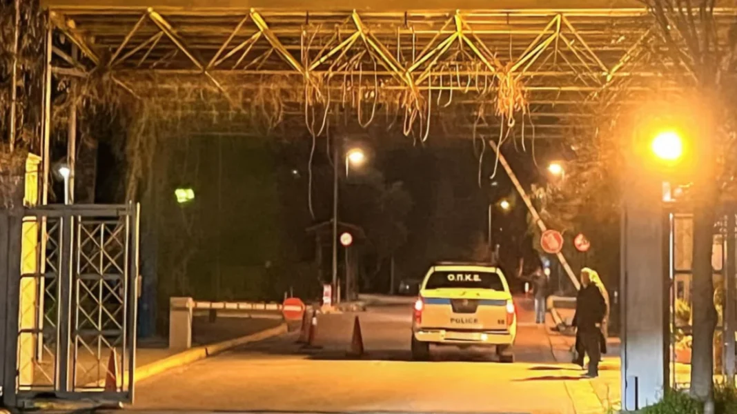 Έγκλημα στο ψυχιατρικό νοσοκομείο στο Δαφνί – Τρόφιμος σκότωσε με γυαλί μια ασθενή