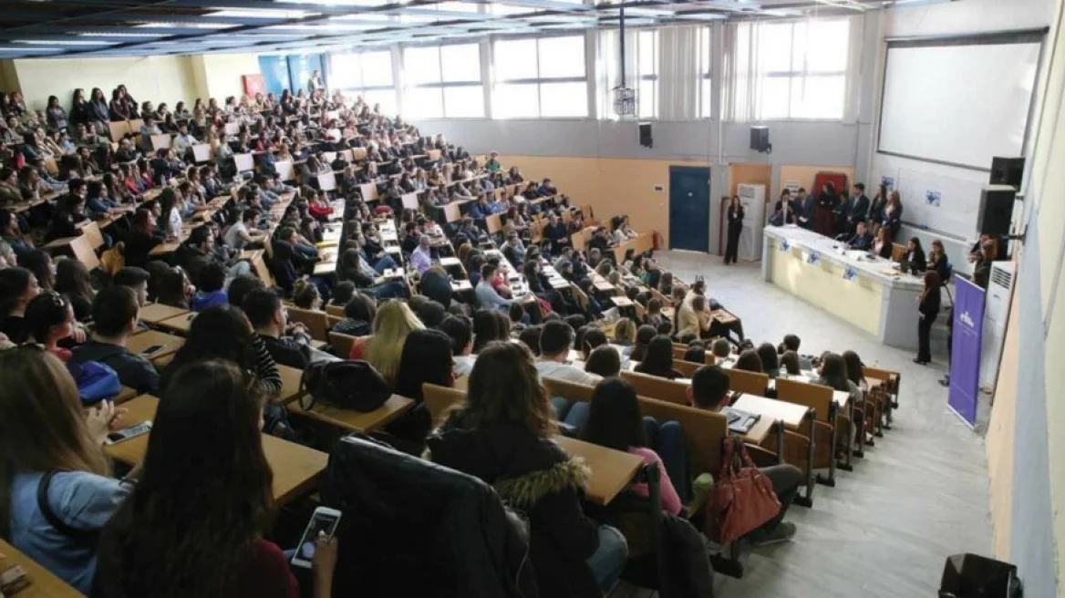 Η «εξίσωση» των αιώνιων φοιτητών: Ποιοι θα διαγραφούν, ποιοι θα εξαιρεθούν και τι θα γίνει με όσους είναι κοντά στο πτυχίο