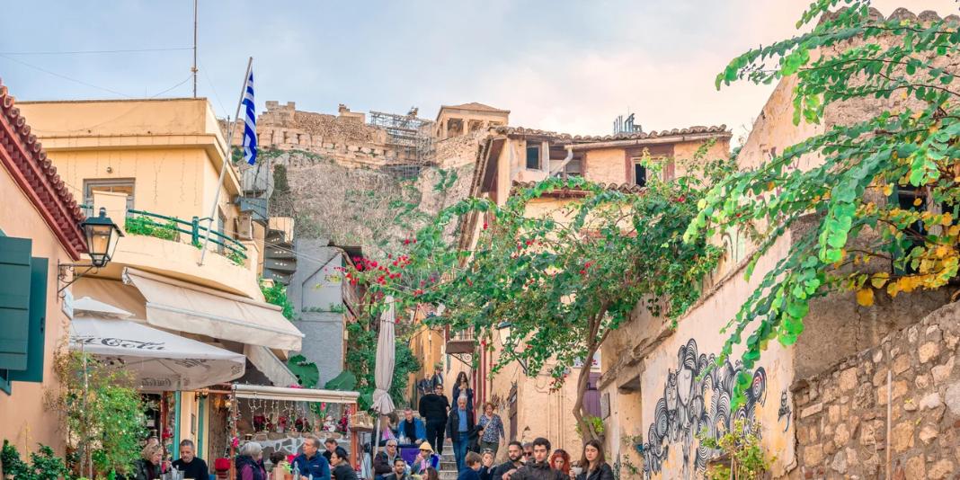 ΚΕΠΕ για ελληνική οικονομία: Θα εξακολουθήσει να αναπτύσσεται με ρυθμό υψηλότερο του ευρωπαϊκού μέσου όρου
