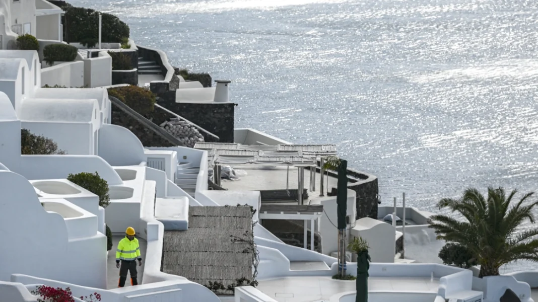 Σεισμοί στη Σαντορίνη: «Έχουμε δρόμο ακόμα μπροστά μας» – Τι λένε οι επιστήμονες μετά τους δύο σεισμούς πάνω από 5 Ρίχτερ το βράδυ