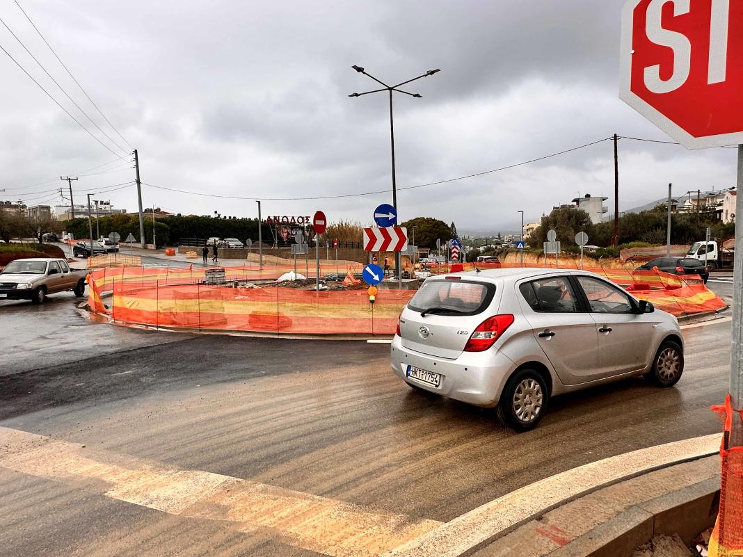 Μαλεβίζι: Σε κυκλοφορία δόθηκε ο κυκλικός κόμβος στην περιοχή της Ανόδου