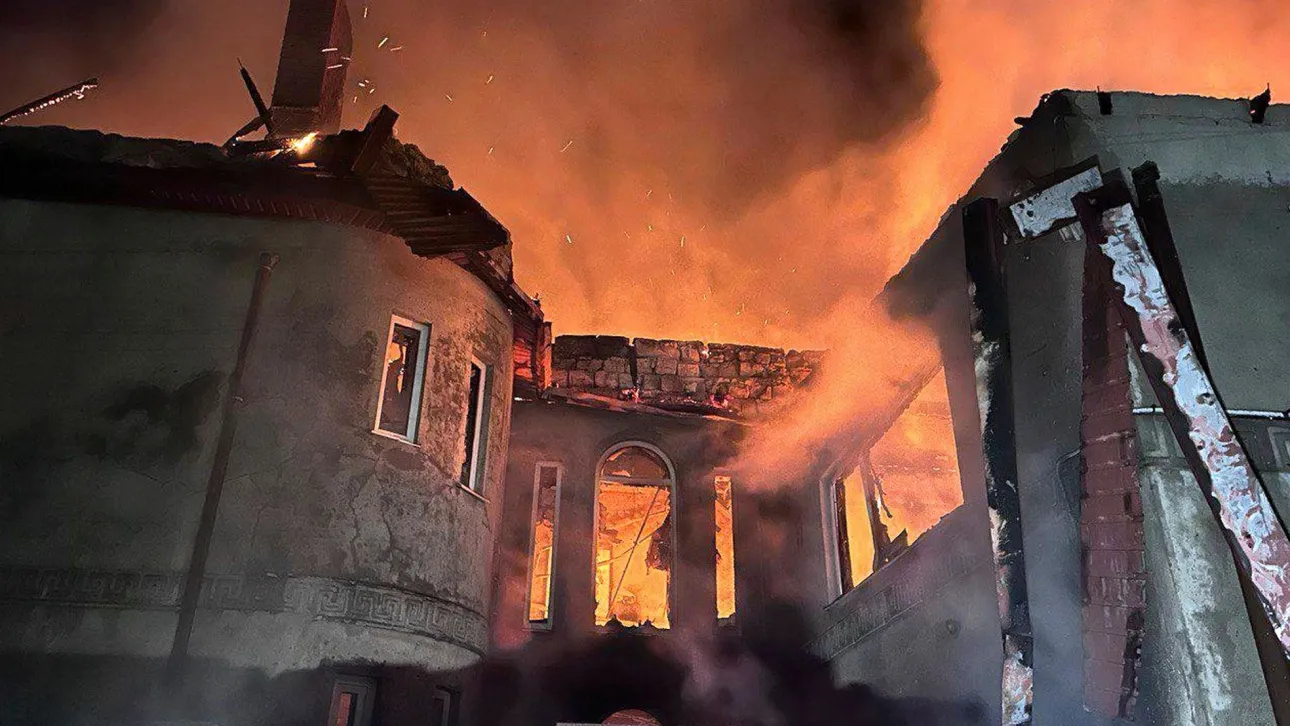 «Η Οδησσός φλέγεται»: Νέες ρωσικές επιθέσεις με drones στην Ουκρανία – Τραυματίες και καταστροφές