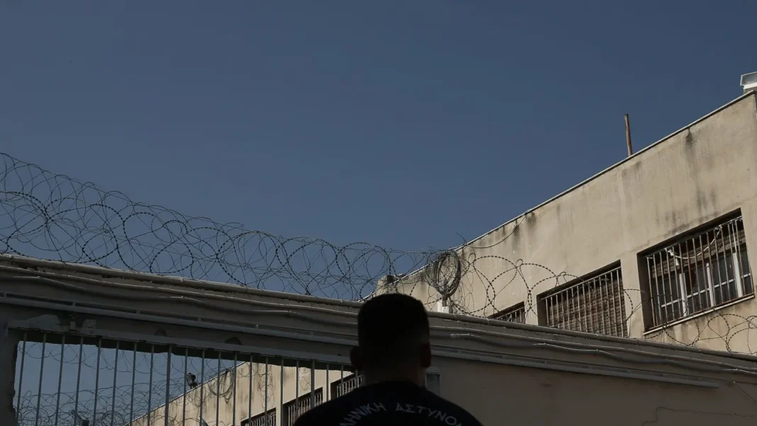Στη φυλακή οδηγείται 46χρονος για τον άγριο ξυλοδαρμό της συντρόφου του