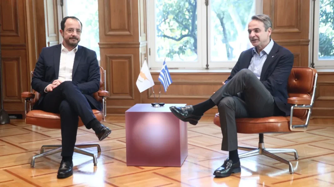 Συνάντηση Μητσοτάκη – Χριστοδουλίδη: Στο επίκεντρο Κυπριακό και επενδύσεις στην ευρωπαϊκή άμυνα