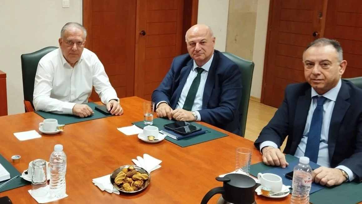 Έρχεται το «Καλάθι του Πάσχα» – Αυστηροί έλεγχοι στην αγορά για τις τιμές στα αμνοερίφια