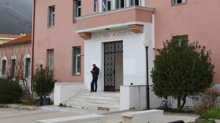 Kρήτη: Προφυλακίστηκε ο 26χρονος που ξυλοκόπησε και έστειλε στη ΜΕΘ τον 78χρονο παππού του