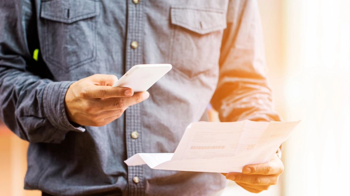 ΑΑΔΕ: «Alerts», κλήσεις και «Pop Ups» για να εισπράξει από όσους χρωστάνε