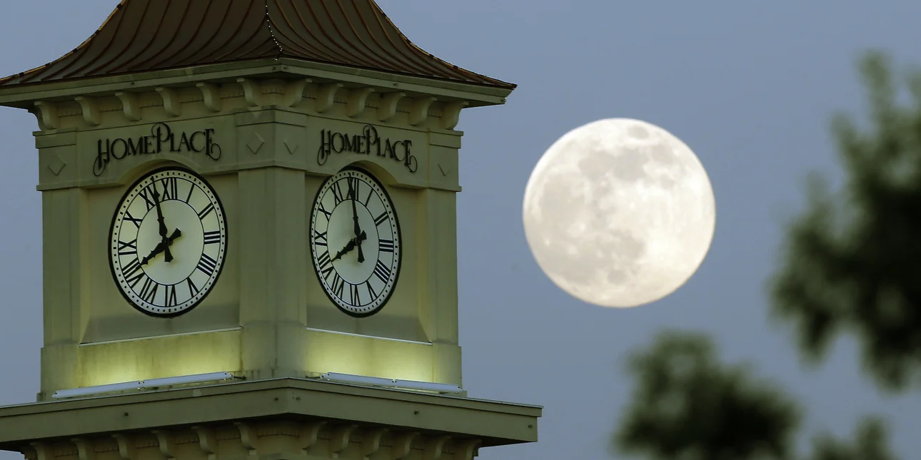 Le Monde για την μετάβαση στην θερινή ώρα – Το μέτρο που επικρίνεται τόσο έντονα και ταλανίζει την Ευρώπη