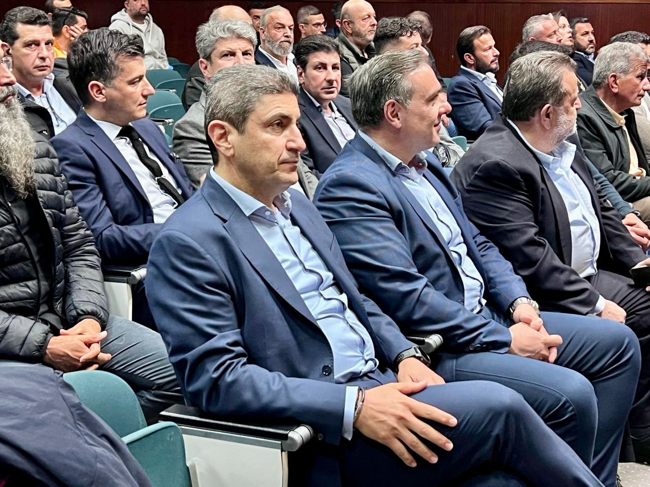 O Λ. Αυγενάκης στην εσπερίδα  για τη σύνδεση του νέου αεροδρομίου στο Καστέλι με τη Μεσαρά