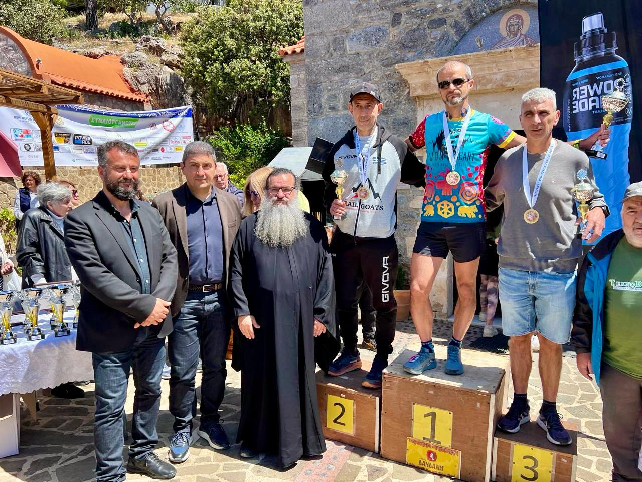 Ο Λευτέρης Αυγενάκης στον 28ο Αγώνα Ανώμαλου Δρόμου και Πεζοπορίας Κουδουμά