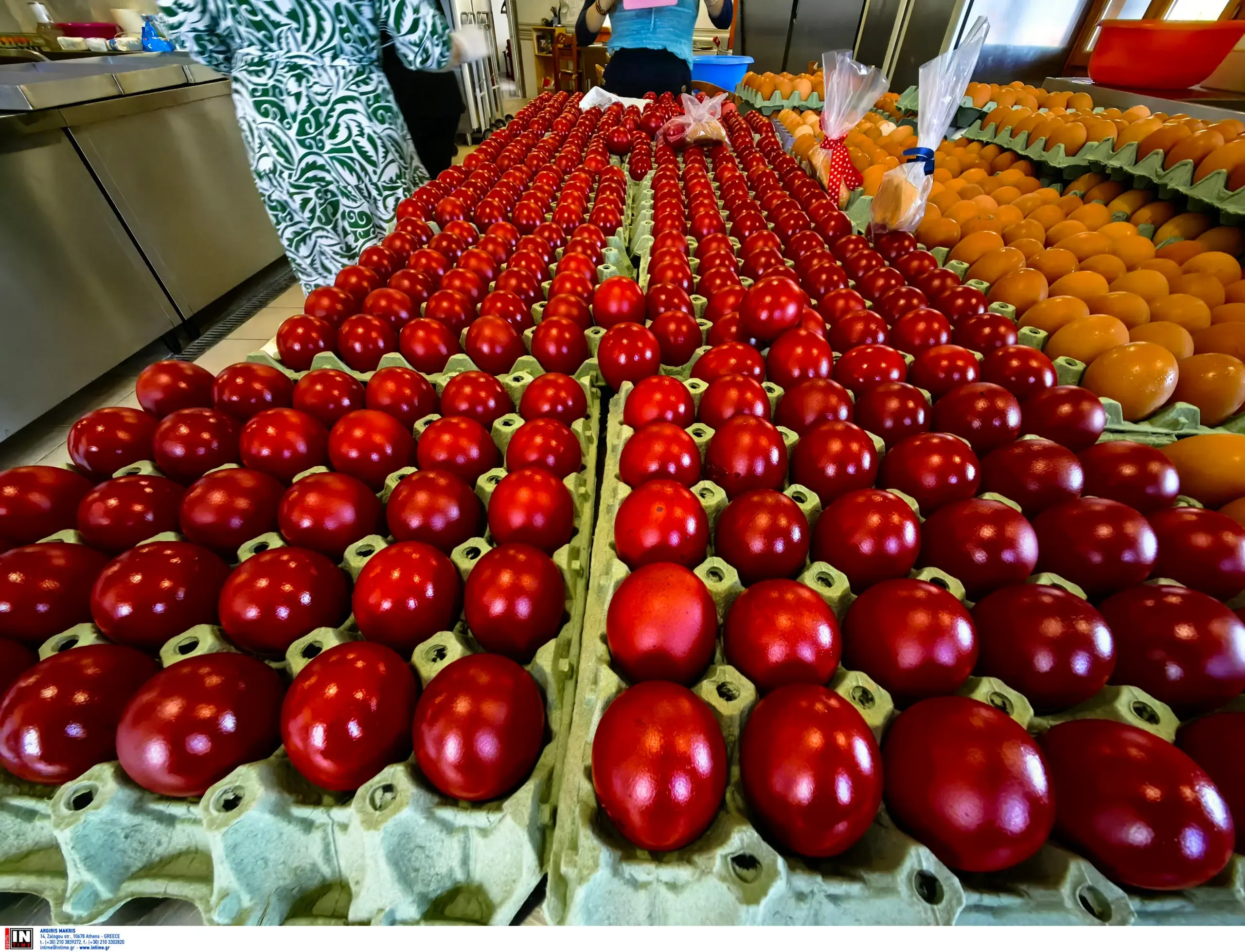 Βαφή αυγών: Τι πρέπει να προσέξετε – Οι οδηγίες που δίνει ο ΕΦΕΤ