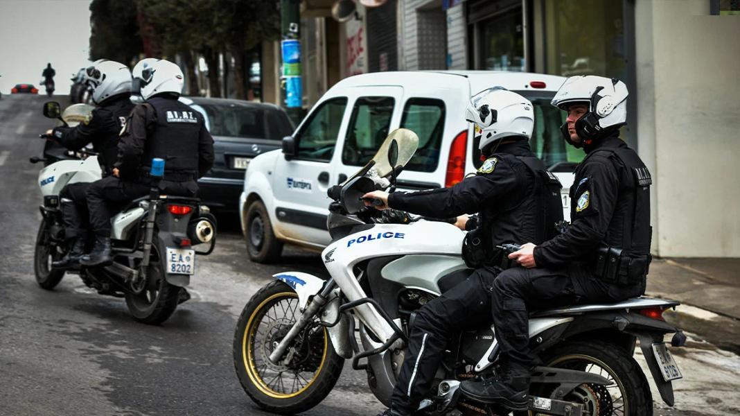 Πυροβολισμοί στο Χαλάνδρι – Ένας νεκρός έξω από ιατρικό κέντρο