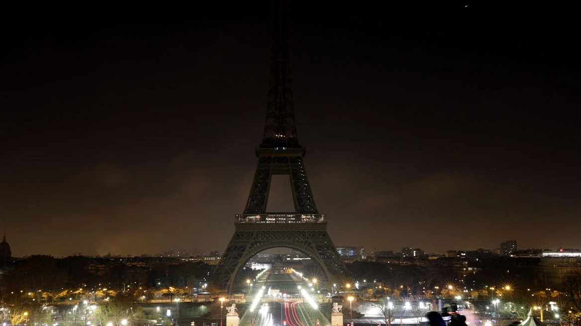 Πάπας Φραγκίσκος: Σκοτεινός θα παραμείνει απόψε ο πύργος του Άιφελ