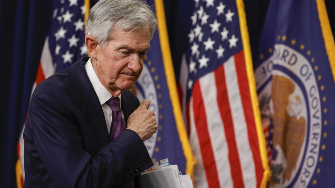 Στα άκρα η κόντρα του Τραμπ με τον πρόεδρο της Fed – O Λευκός Οίκος εξετάζει την αποπομπή του Τζερόμ Πάουελ