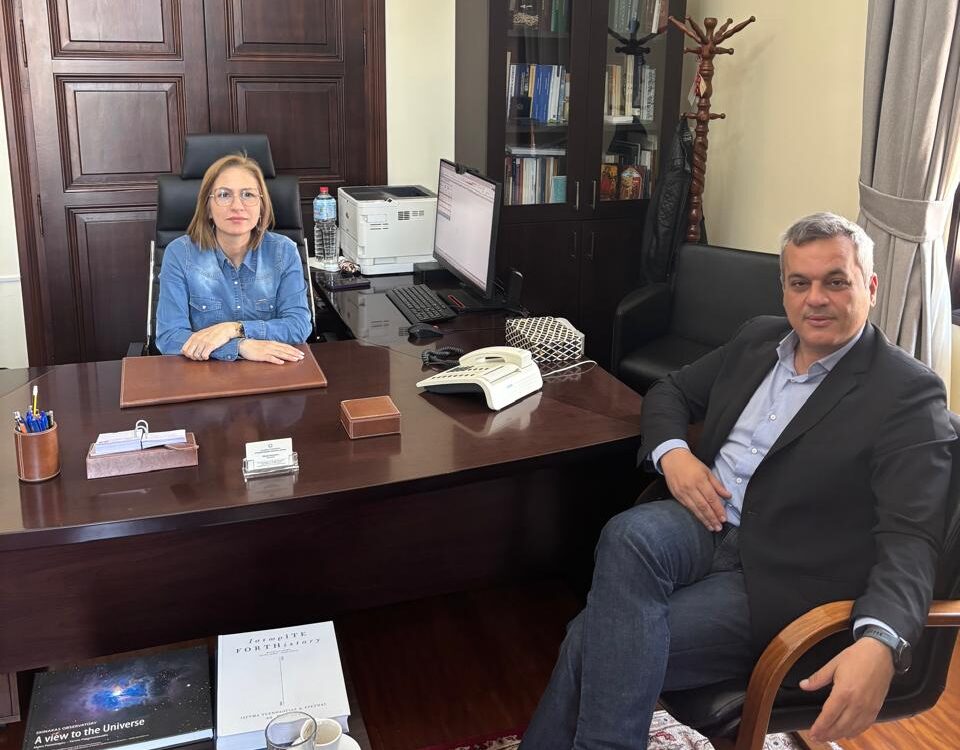 Η διαχείριση υδάτινων πόρων και η αιφνίδια κατάργηση της δυνατότητας οικοδόμησης σε οικισμούς, στο επίκεντρο της συνάντησης Μαμουλάκη – Κοζυράκη