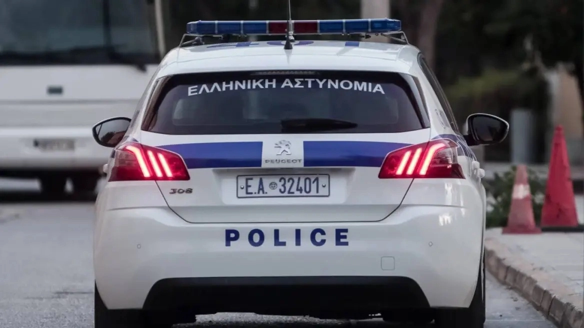 Λήστεψαν 32χρονο υπό την απειλή μαχαιριού – Του πήραν €1.500 και τα ρούχα του