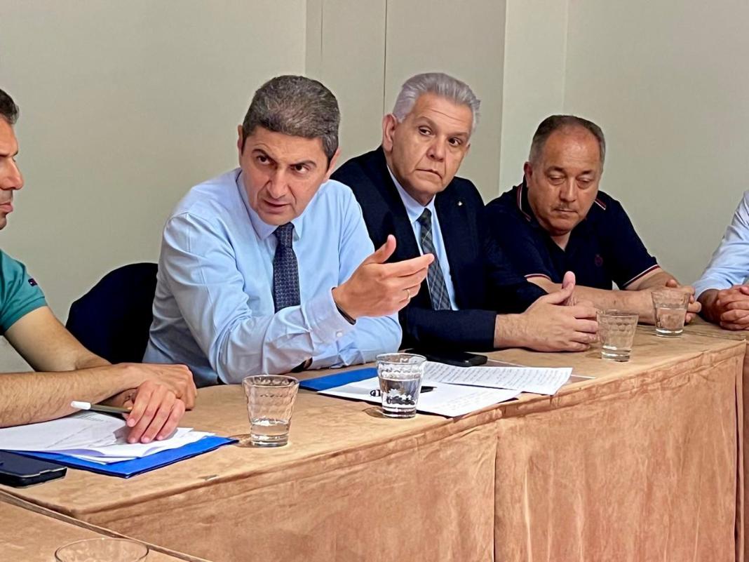 Λευτέρης Αυγενάκης: «Κεντρικοποίηση των Υπηρεσιών των ΔΟΥ και Ανάγκη για Διάλογο με τη διοίκηση της ΑΑΔΕ»