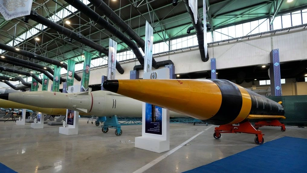 Reuters: Το Ιράν σχεδιάζει να μεταφέρει εκτοξευτές βαλλιστικών πυραύλων Φατίχ-360 στη Ρωσία