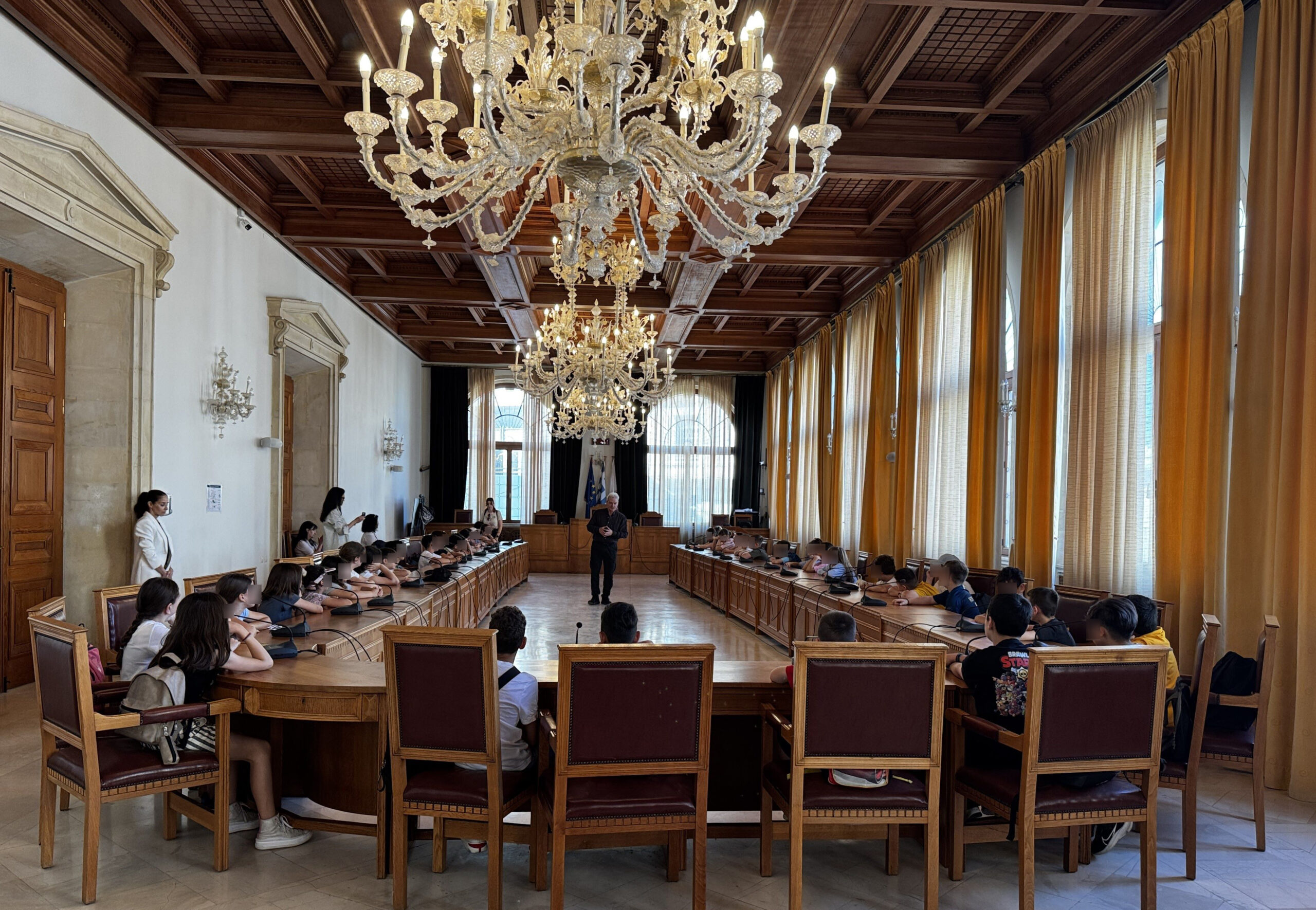 Επίσκεψη από τους μαθητές του 47ου Δημοτικού Σχολείου στον Δήμαρχο Ηρακλείου