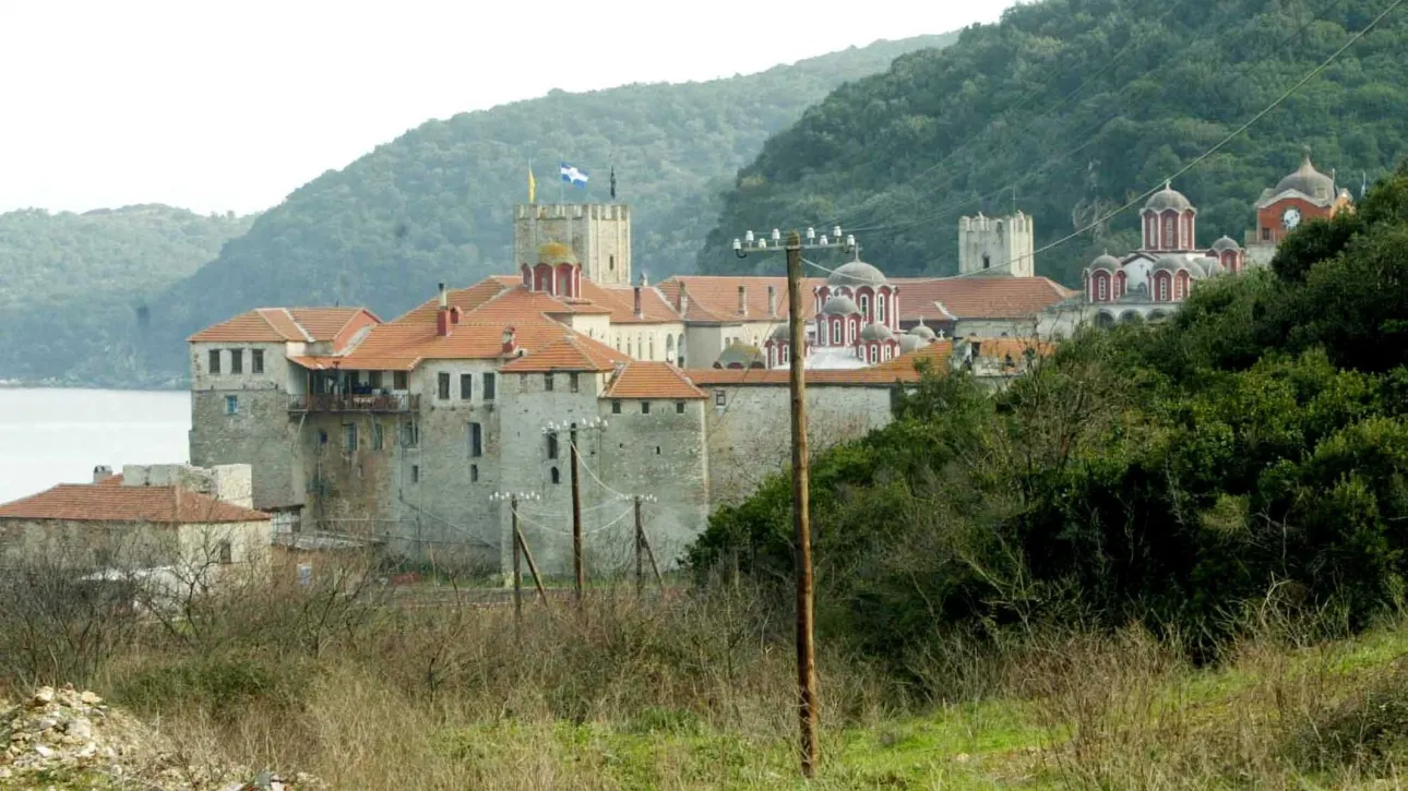 Δόκιμος μοναχός δέχτηκε επίθεση στο Αντιπροσωπείο της Μονής Εσφιγμένου