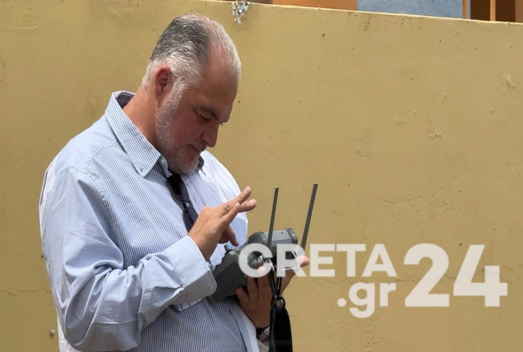 Πώς εξελίσσεται το φαινόμενο στις Βούτες  – Νέοι μετρητές και drone στην περιοχή, κάτοικοι παραμένουν σε «κίτρινα» σπίτια