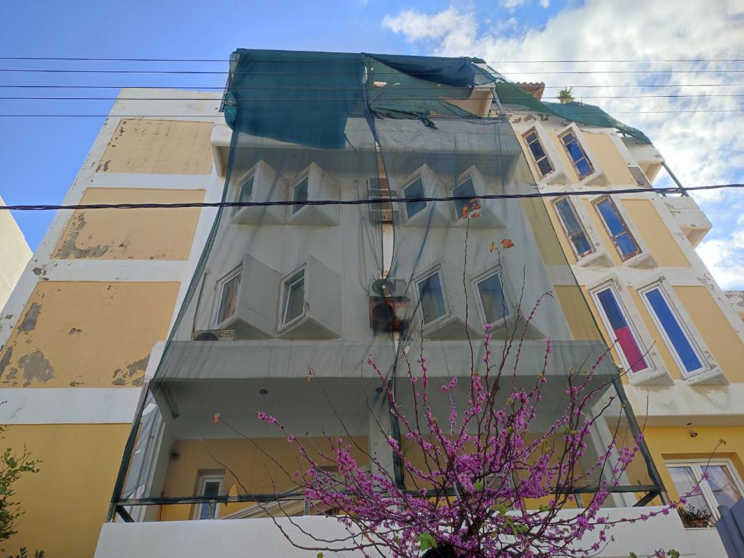 Ολοκληρώθηκαν οι εργασίες συντήρησης στο Δημοτικό κτίριο της οδού Μίνωος
