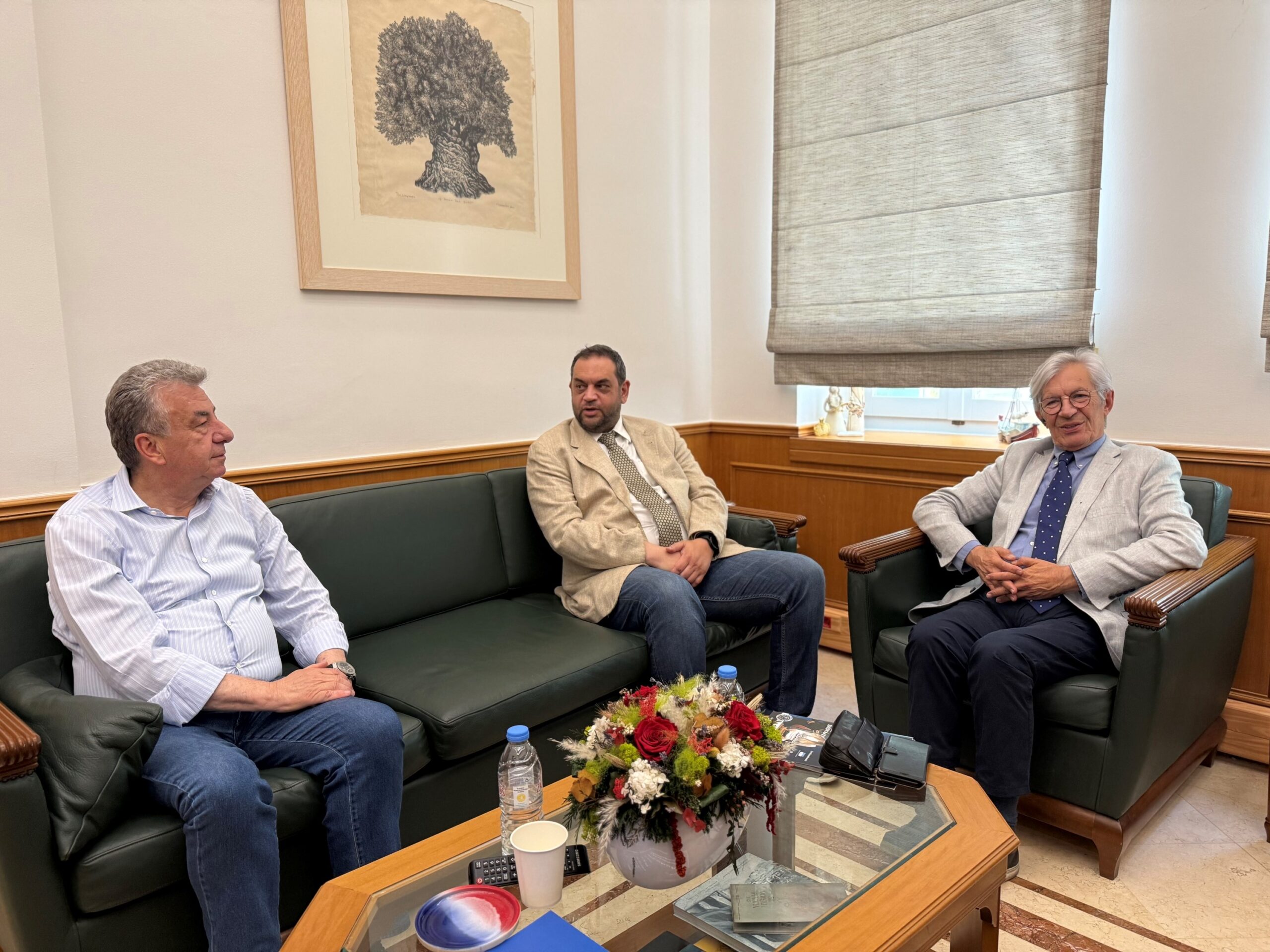 Συνάντηση Aρναουτάκη με τη Διοίκηση του ΠΑΓΝΗ για την ενίσχυση και ανάπτυξη του νοσοκομείου