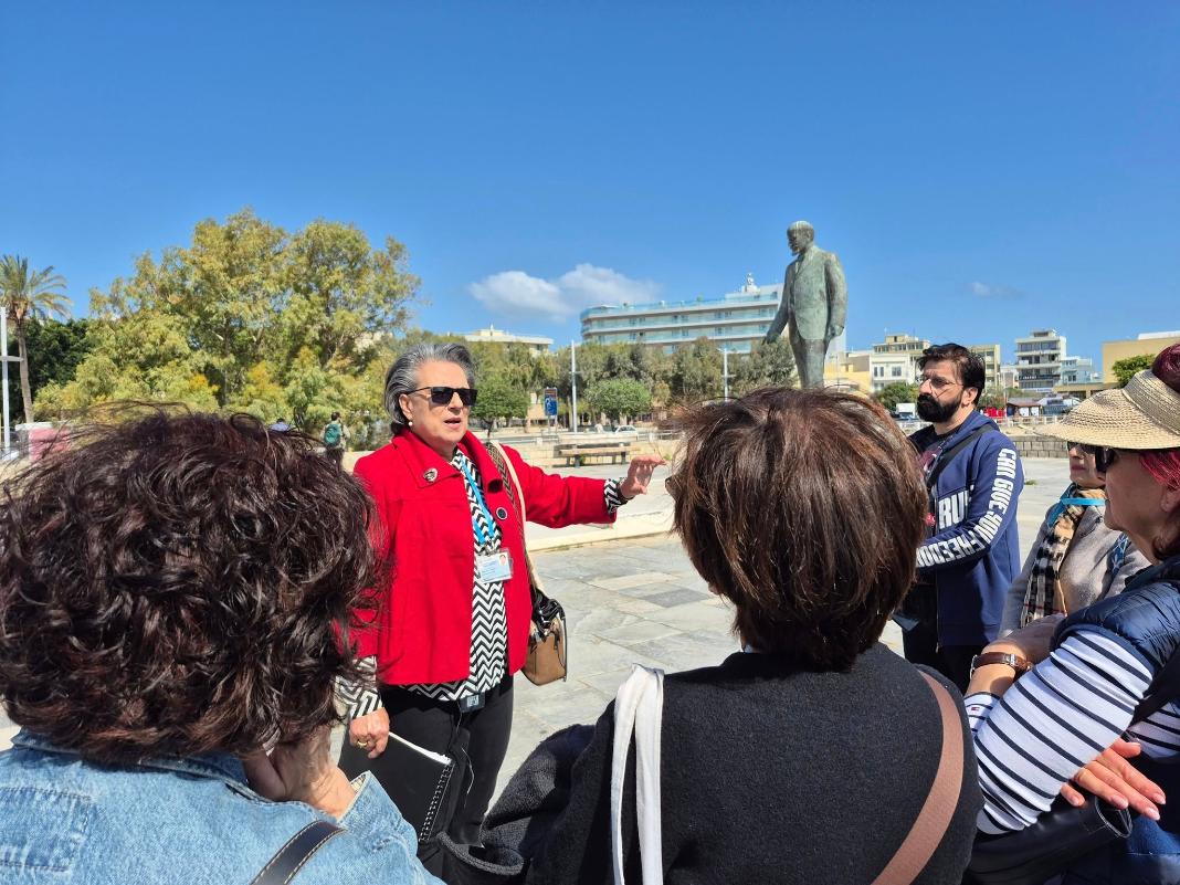 Με επιτυχία η ξενάγηση στο κέντρο της πόλης στο πλαίσιο των «Χαρτοδιαδρομών… στο Δήμο μας»