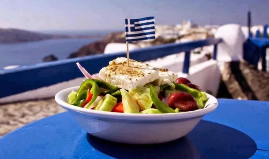 Taste Atlas: Τα 25 πιάτα που πρέπει οπωσδήποτε να δοκιμάσετε από την ελληνική κουζίνα, που αναδείχθηκε κορυφαία στον κόσμο