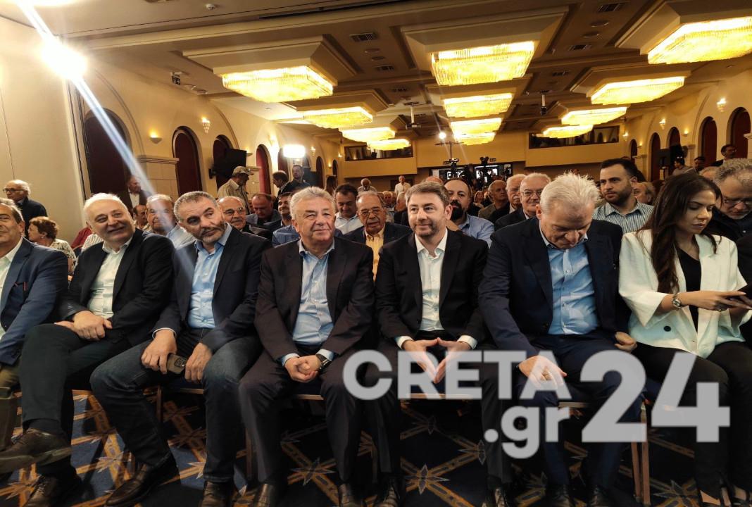 Μήνυμα στήριξης Αρναουτάκη στο Νίκο Ανδρουλάκη