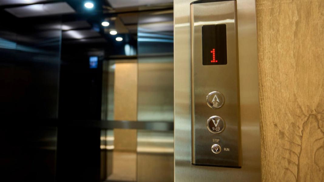 Πρόταση της ΠΟΜΙΔΑ για «φορο-έκπτωση» στην αλλαγή των ανελκυστήρων