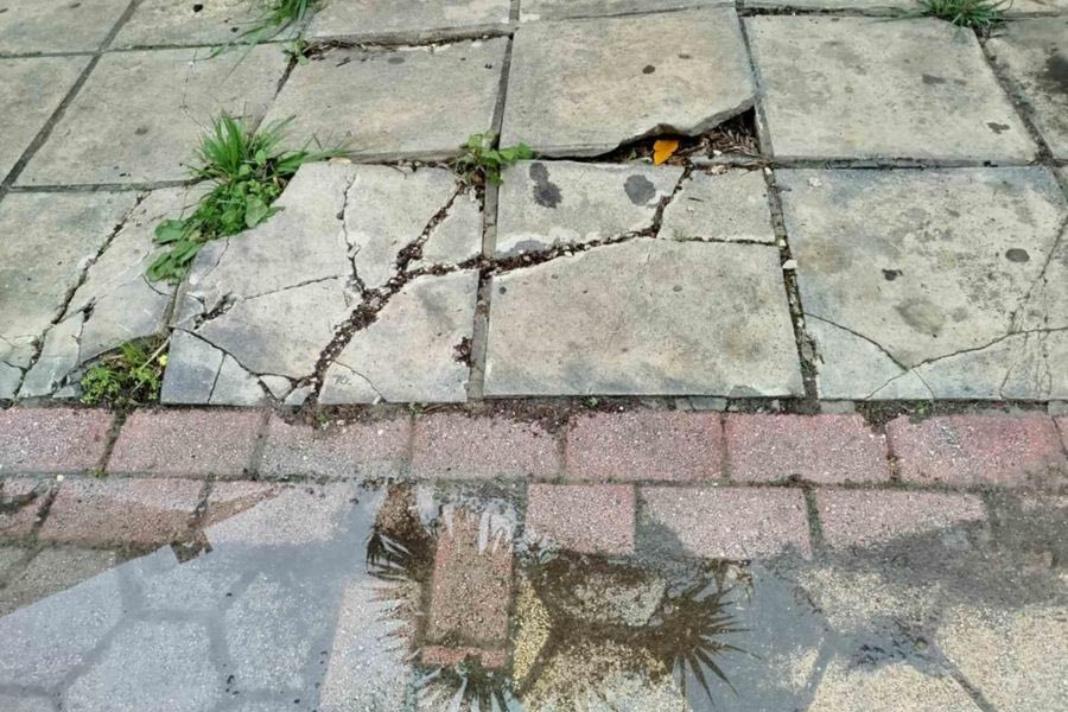 Ηράκλειο: Πλατεία έχει μετατραπεί σε… ναρκοπέδιο – Ηλικιωμένη έπεσε, έσπασε το ισχίο της και κατέληξε από τις επιπλοκές
