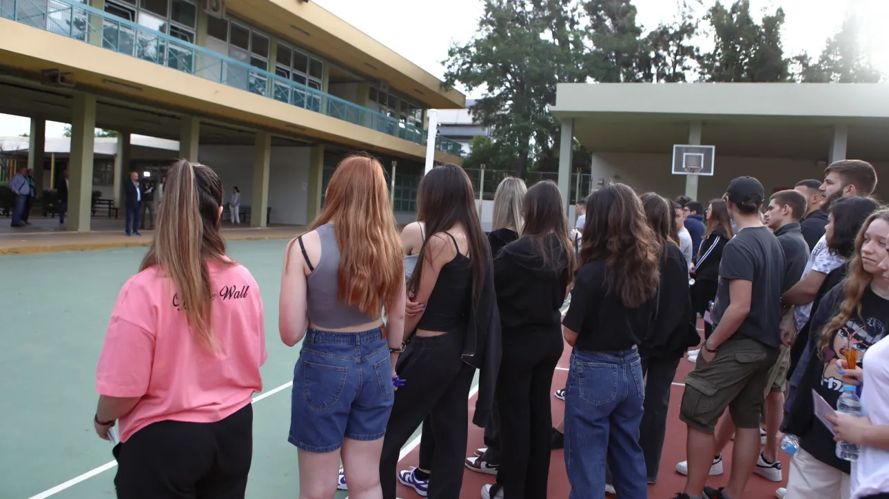 Γυμνάσια – Λύκεια: Πότε ξεκινούν οι προαγωγικές εξετάσεις – Πότε ο μαθητής μένει στην ίδια τάξη